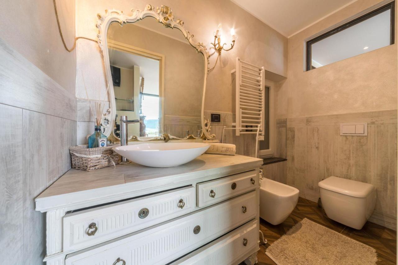 Residence Le Terrazze Perledo ภายนอก รูปภาพ